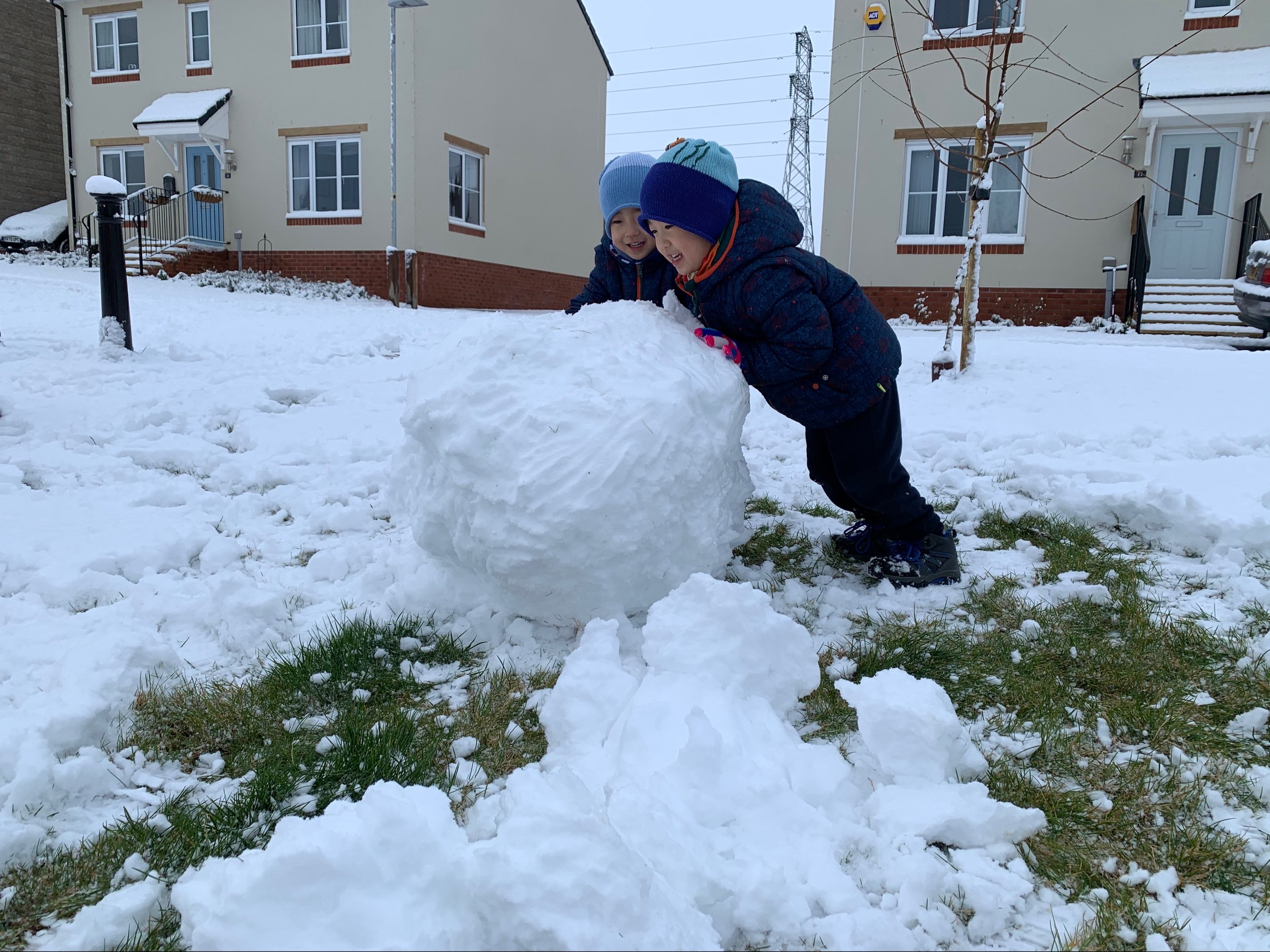 打雪仗作文小学生三年级_打雪仗作文小学生四年级_小学生作文 打雪仗