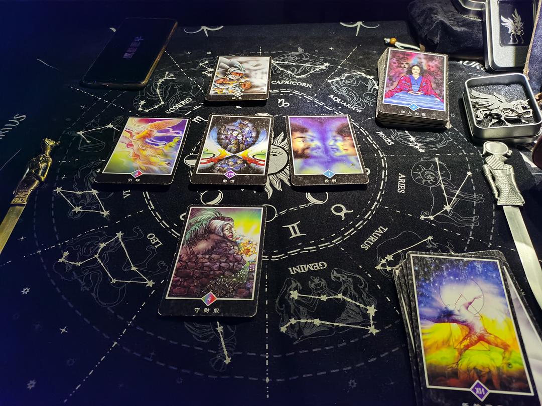 神奇塔罗牌_塔罗牌的恋人牌图_塔罗牌和小樱牌一共多少钱