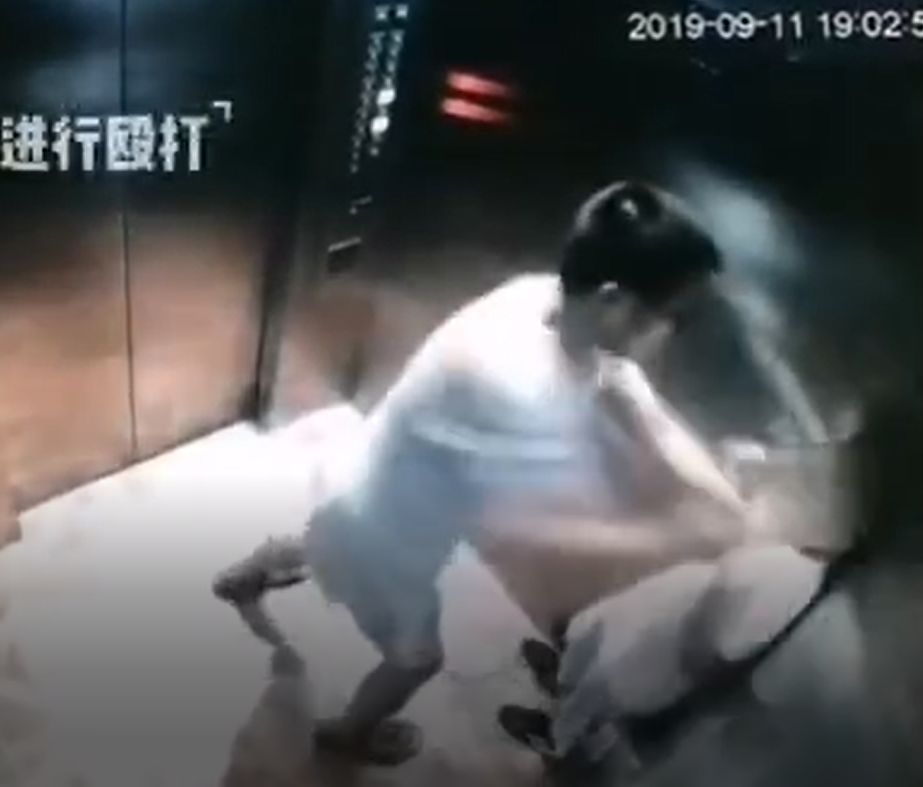 电梯情缘_电梯电梯激情男女