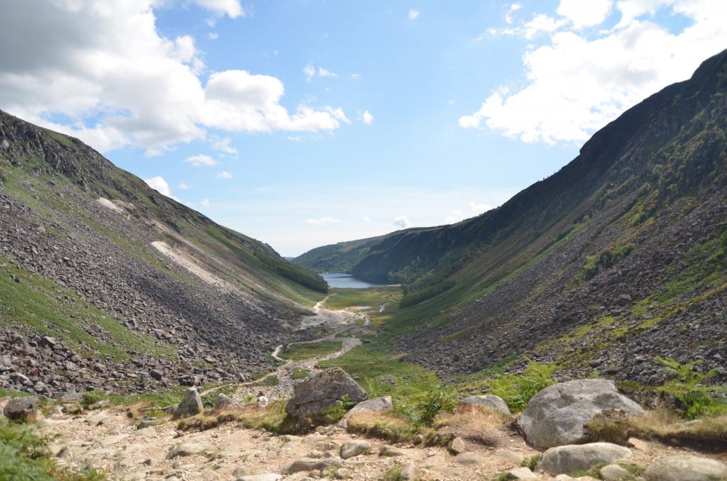 神秘山谷发出怪声_神秘山谷_神秘山谷恐怖吗