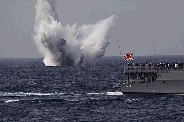 深海爆炸的一部电影_深海炸弹_炸弹炸弹