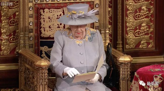 英国女王请我吃饭_请叫我女王的意思_请叫我女王