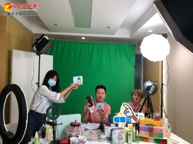 主播就能手机做游戏用吗_不用手机就能做游戏主播_用手机做游戏直播