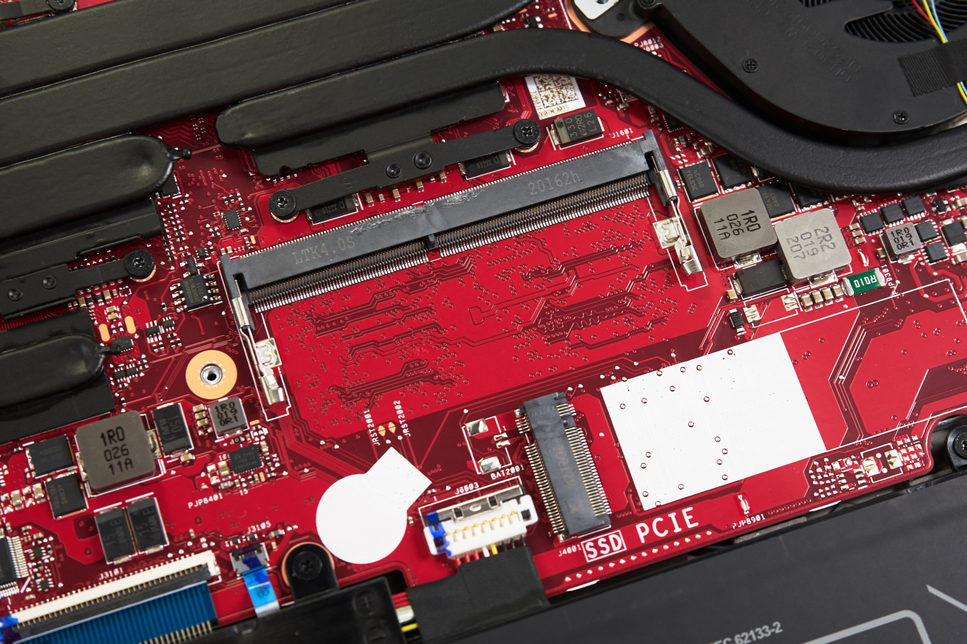 rog 游戏手机2拆机_rog游戏手机拆解_rog_phonell拆机
