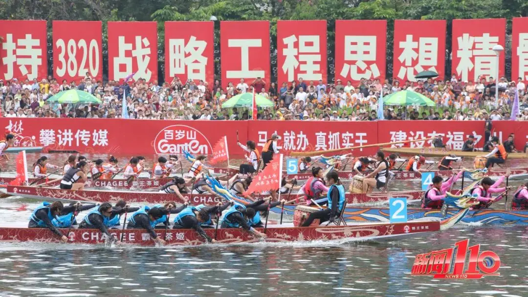 变形金刚赛车的游戏_赛车变形金刚动画片_变形金刚赛车手机游戏下载