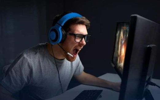 爆打软件下载_爆打手机游戏_暴打小游戏